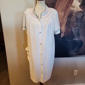 Vtg Leisure Life Terry Cloth Housecoat Robe Size L Short Sleeve Snaps Pockets